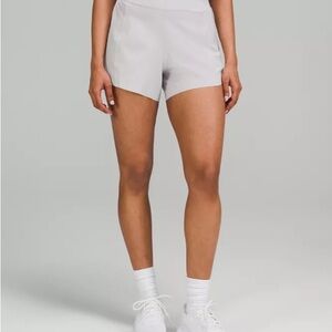 Lululemon hottie hot shorts 4”